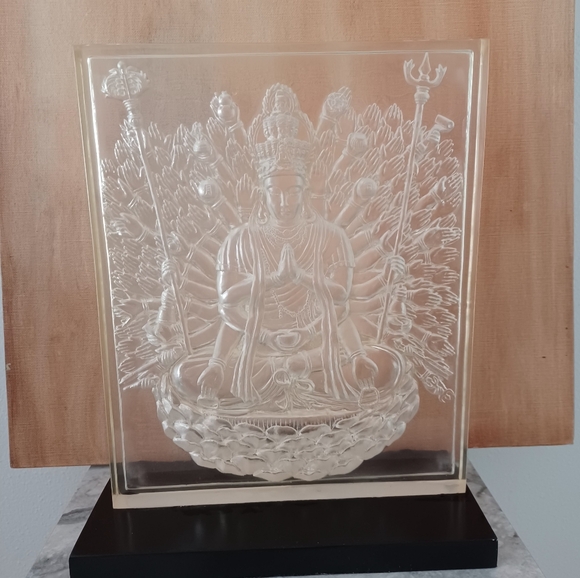 GUAN YIN decorative clear statue - Picture 2 of 4